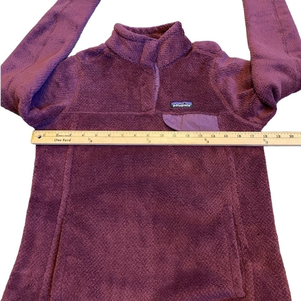 Patagonia Re-Tool Snap-T Fleece Pullover Polartec
Thermal Pro Fleece Sweater - Picture 6 of 11